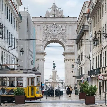 Homestay Quarto Compacto No Centro De Lisboa, Wc Partilhado *