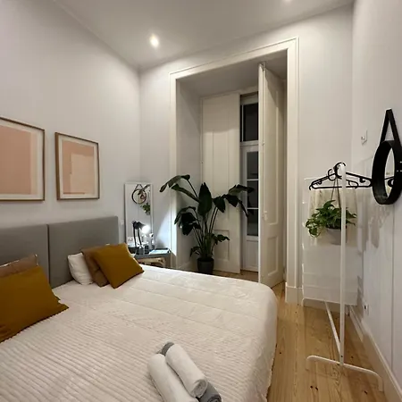 Quarto Compacto No Centro De Lisboa, Wc Partilhado * Lisboa